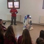 Muestra del robot R2D2 en la visita de Inel