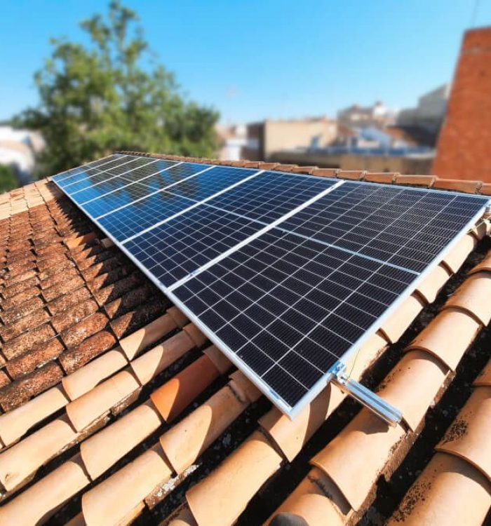Instalación Fotovoltaica de Autoconsumo de 2.5kWp en L’alcúdia de Crespíns (Valencia)