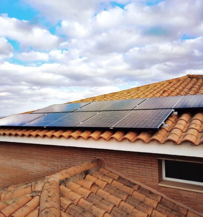 Instalación Fotovoltaica de Autoconsumo de 5.4kWp en Agullent (Valencia)