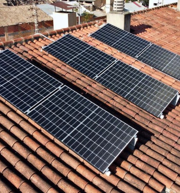 Instalación Fotovoltaica de Autoconsumo de 2.2kWp en Ontinyent (Valencia)
