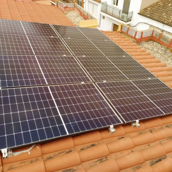 Instalación Fotovoltaica de Autoconsumo de 3kWp en Agullent (Valencia)
