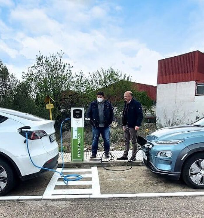 Instalación Punto de recarga vehiculo eléctrico en Agullent (Valencia)