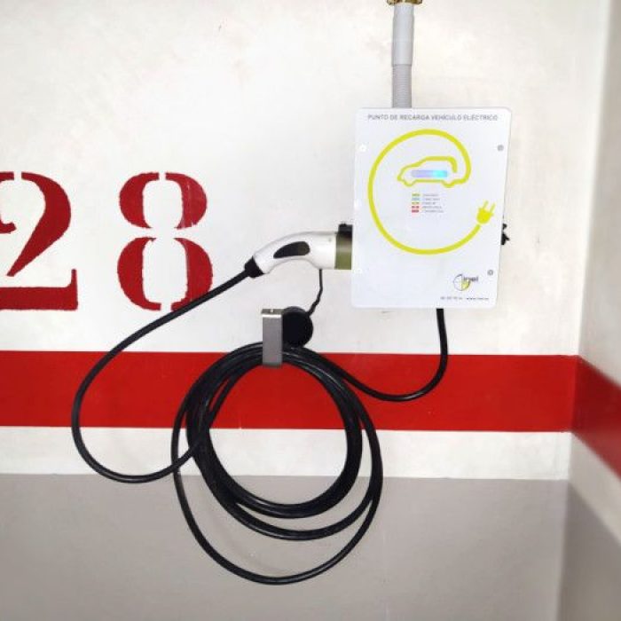 Instalación Punto de recarga vehiculo eléctrico en Ontinyent (Valencia)