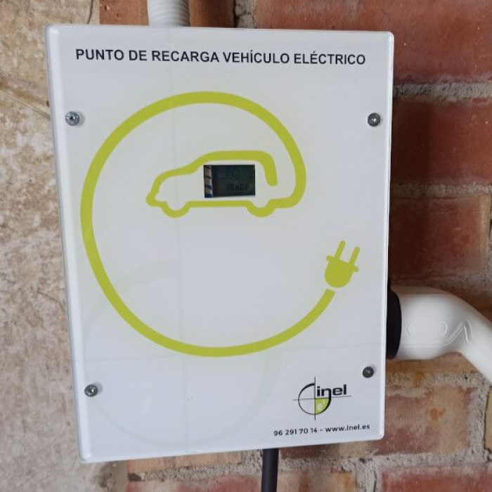 Instalación Punto de recarga vehiculo eléctrico en Bufali (Valencia)