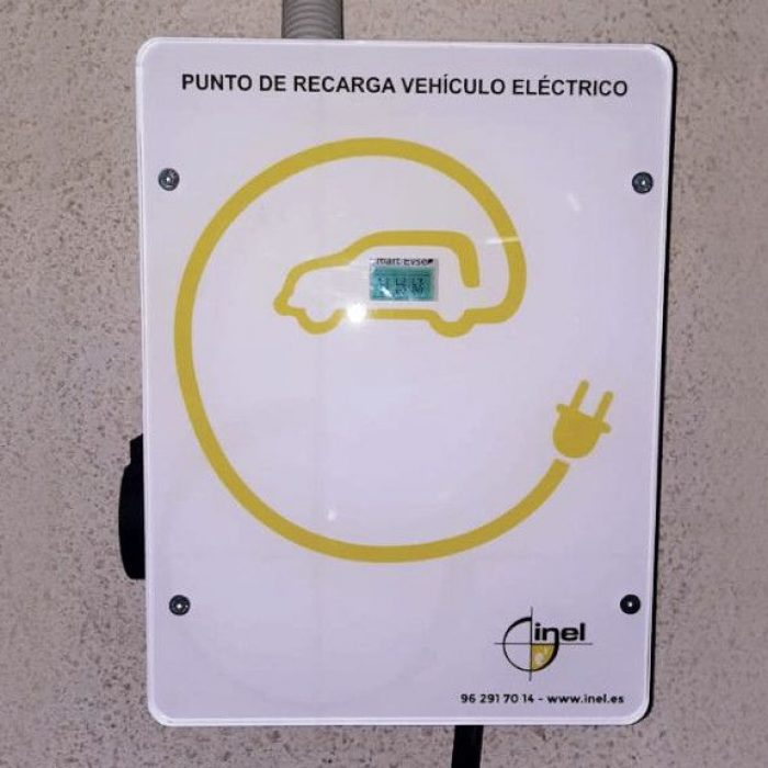 Instalación Punto de recarga vehiculo eléctrico en Ontinyent (Valencia)