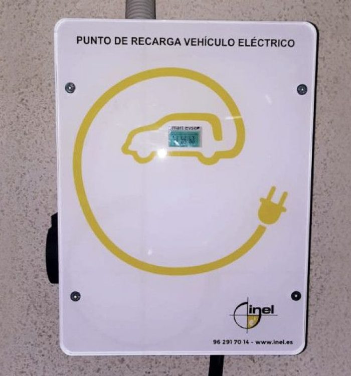 Instalación Punto de recarga vehiculo eléctrico en Ontinyent (Valencia)
